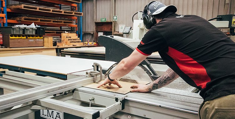 Cutting Tools 9 panel saw cutting
