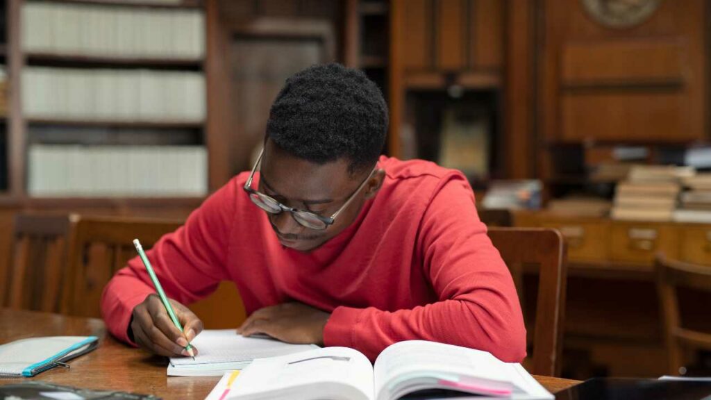 How to Pass Your Exams: 10 Study Tips for Success 1 10 tips to pass examination