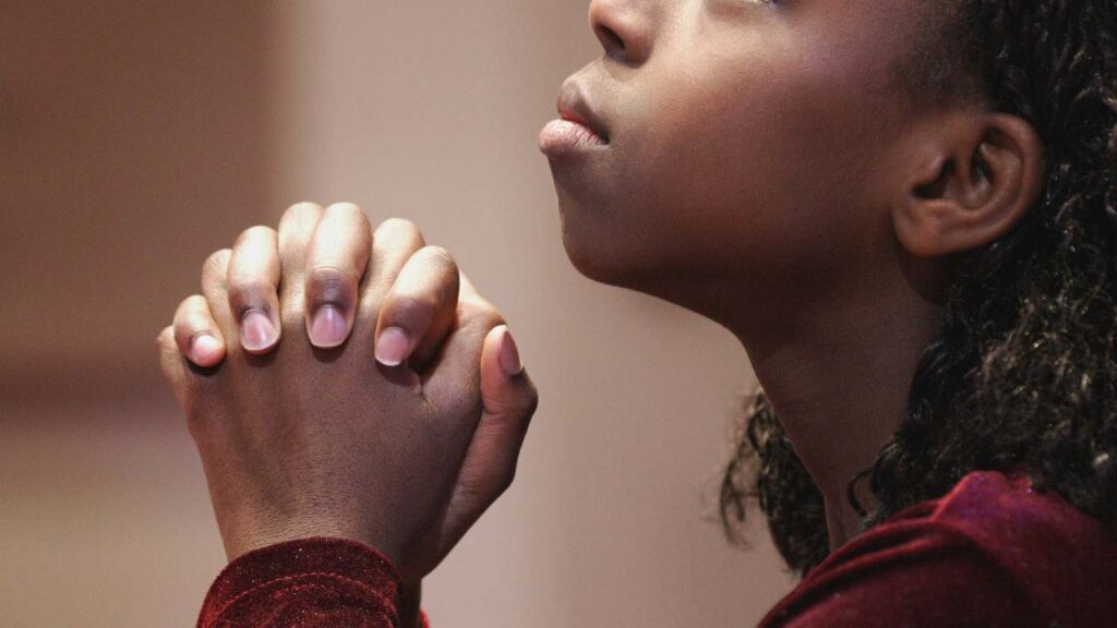 5 Important Things to Do After You Wake Up 1 pray kofa